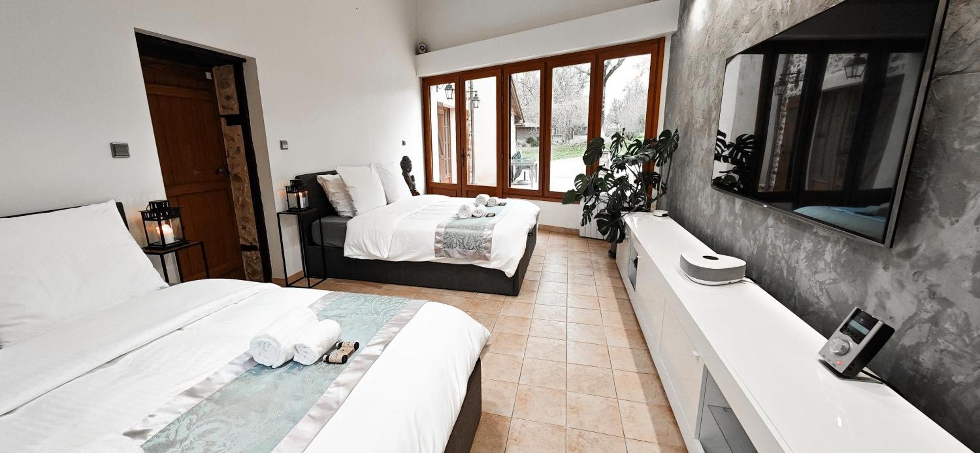 Villa Tagibao Avec Piscine Chauffee Et Spa Lesterps Kültér fotó