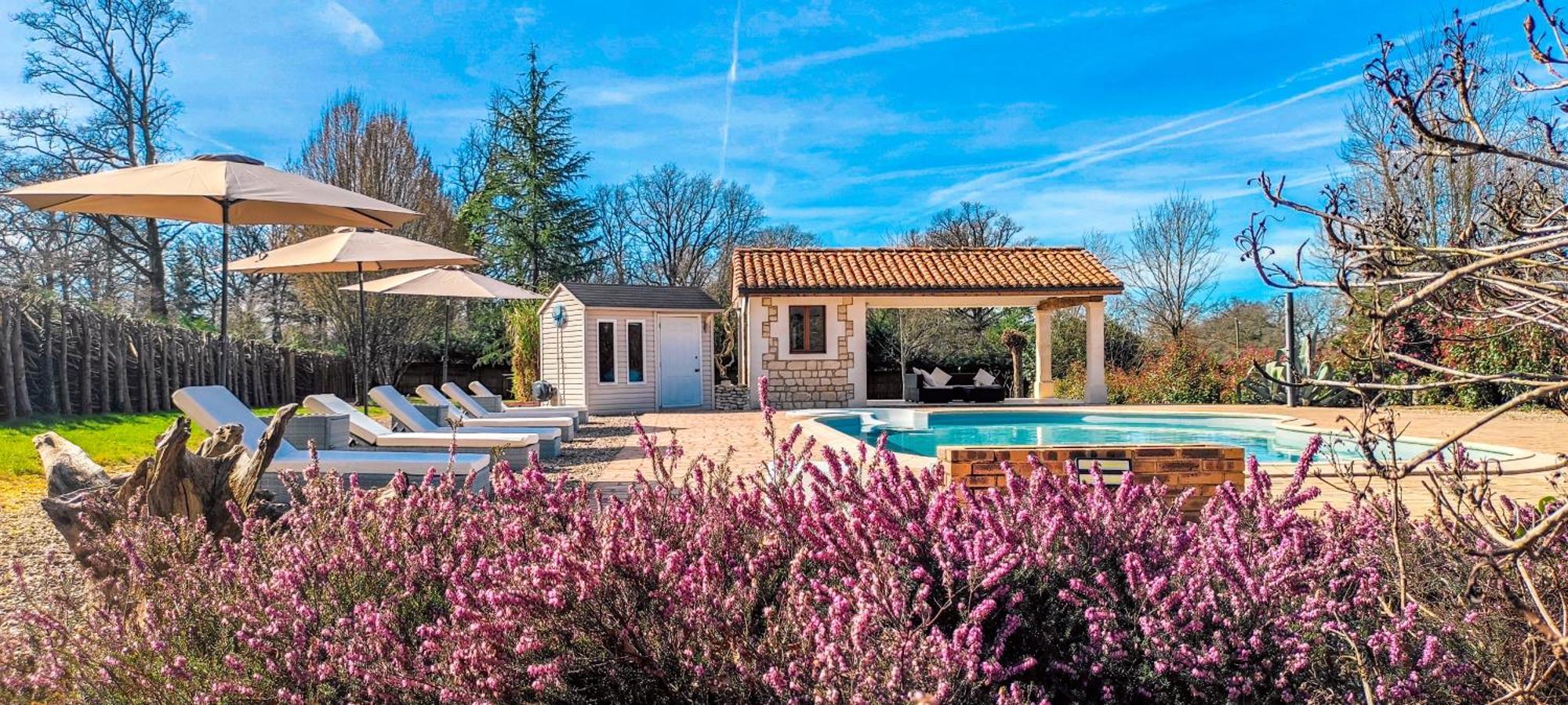 Villa Tagibao Avec Piscine Chauffee Et Spa Lesterps Kültér fotó