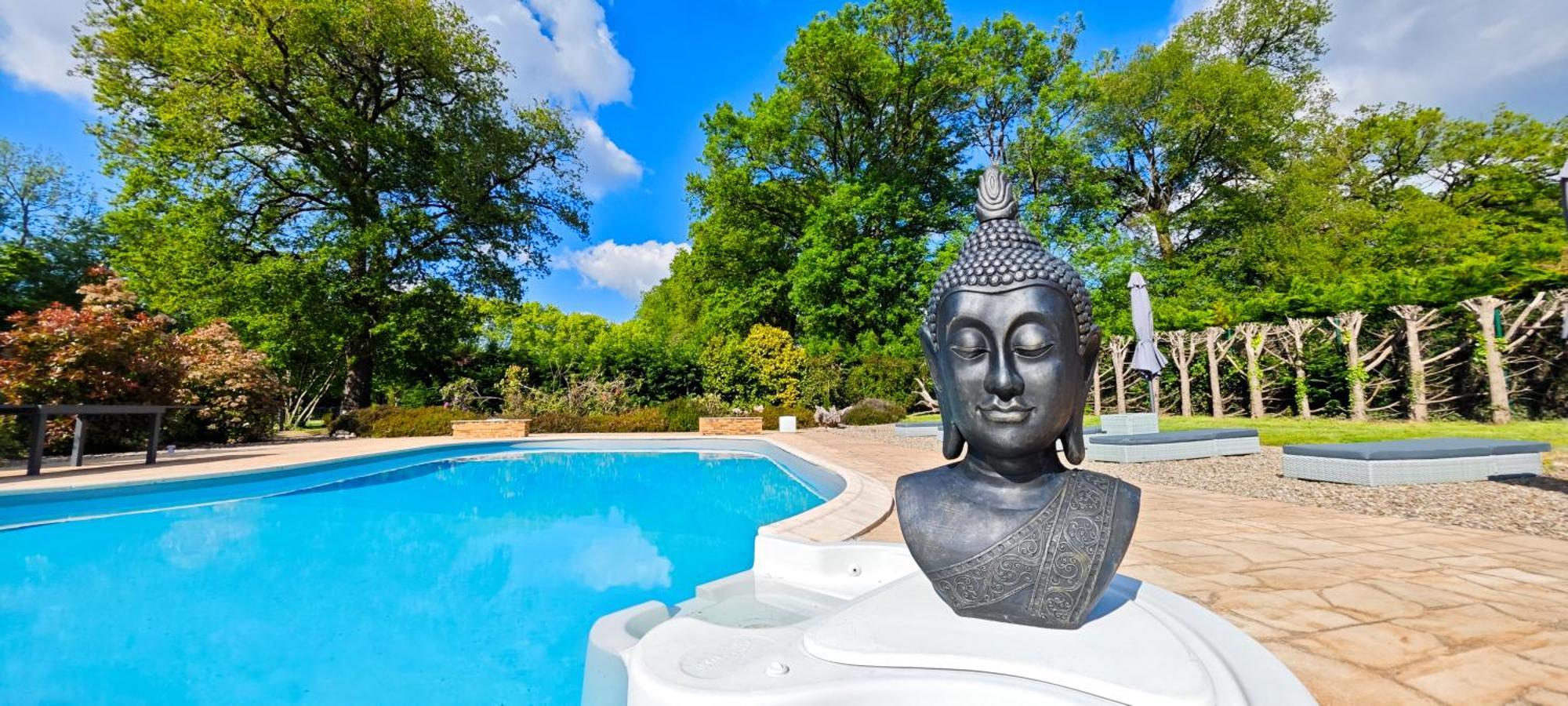 Villa Tagibao Avec Piscine Chauffee Et Spa Lesterps Kültér fotó